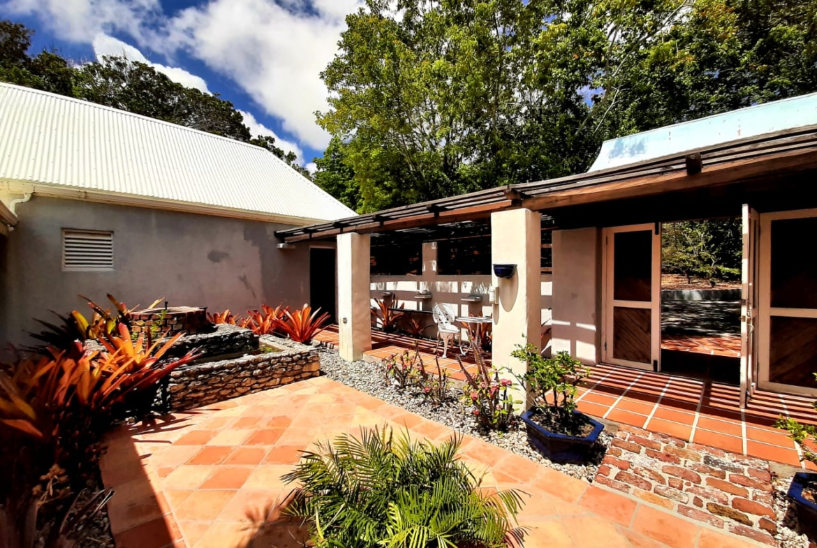 Stunning 3-bedroom, 3.5-bathroom island-styled home for Rent