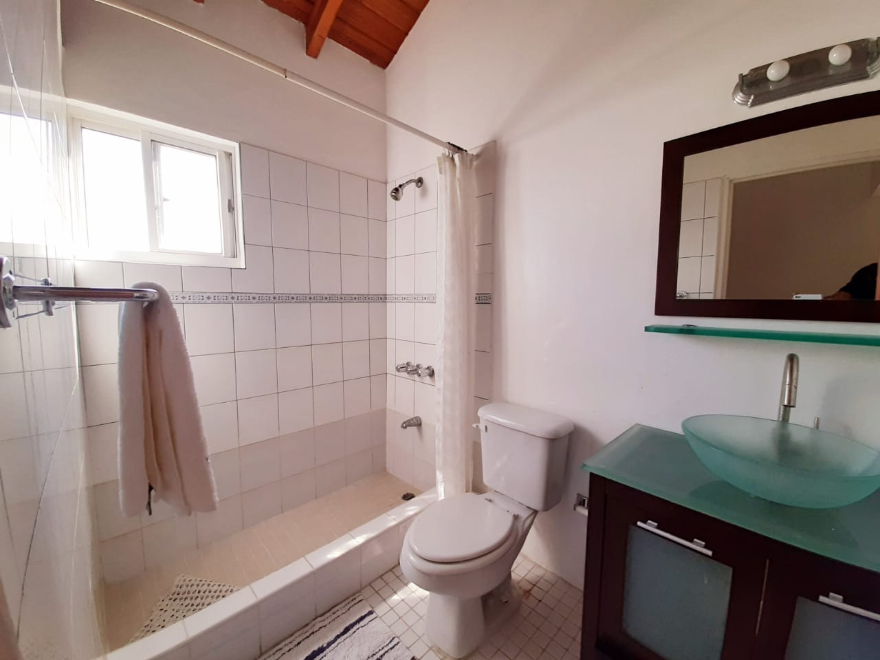 Comfortable family home for Rental in Hodges Bay