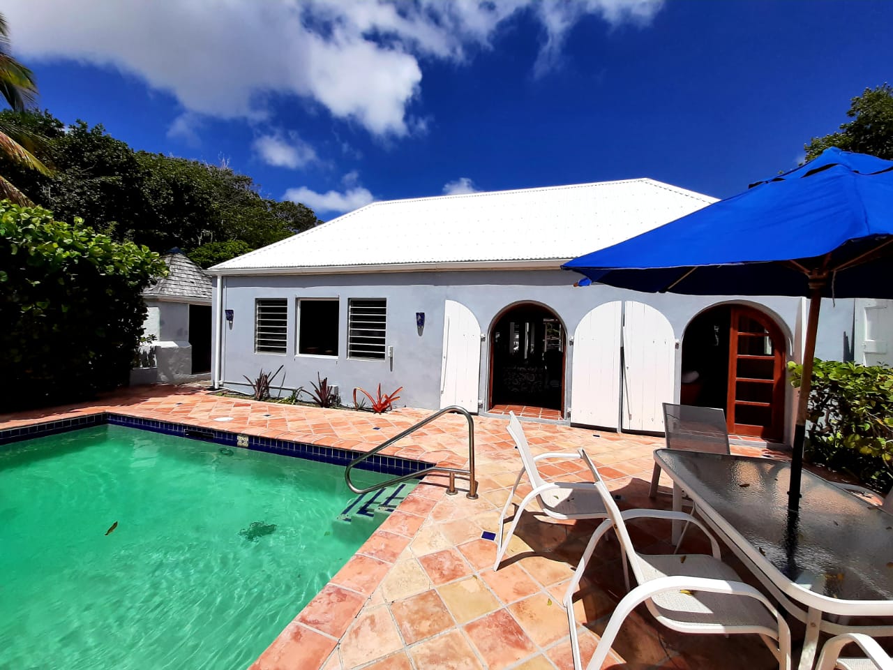 3 Bedroom Island-Styled Home for Rent