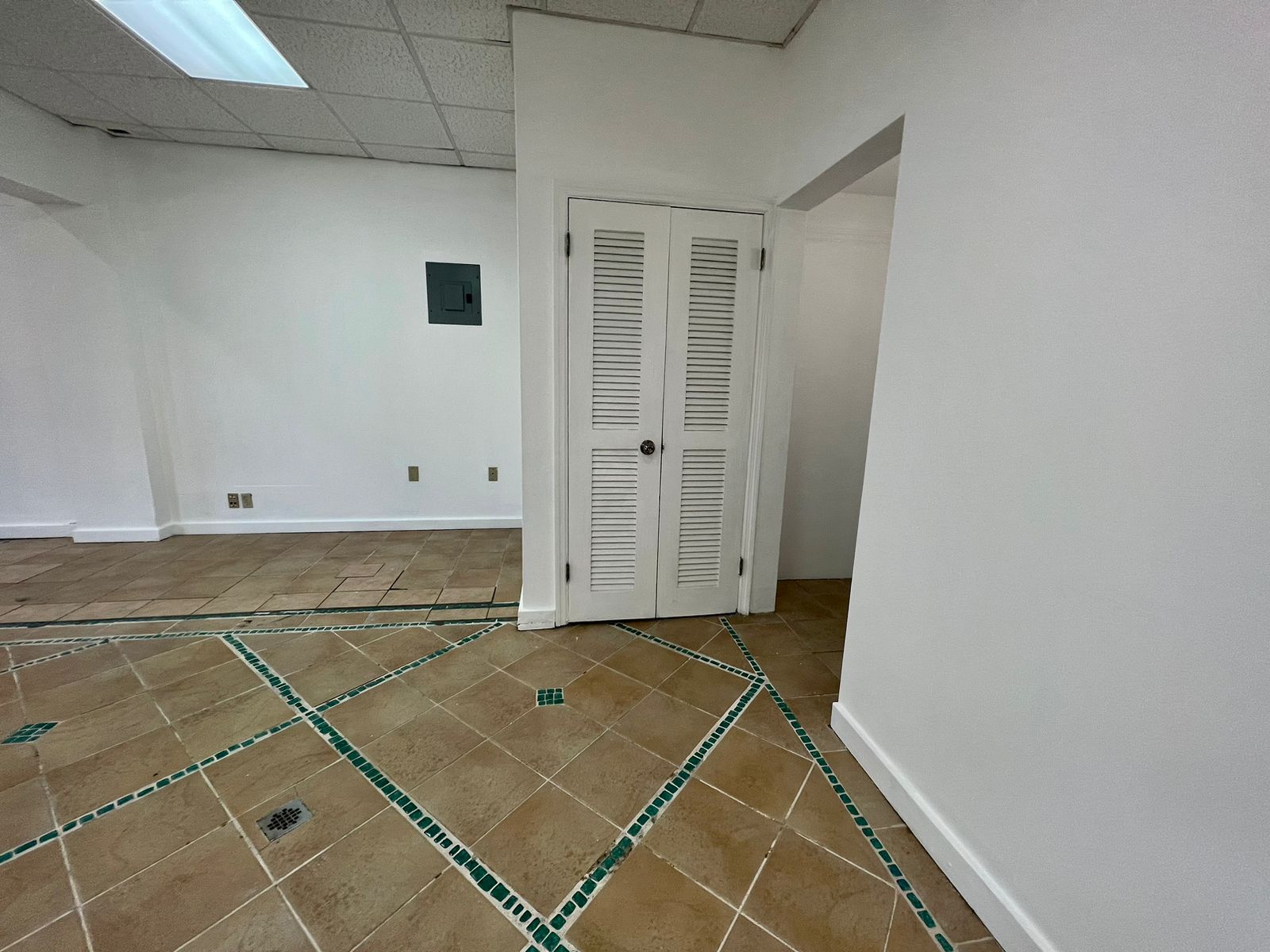 Well-maintained commercial space in the heart of St. John's, Antigua