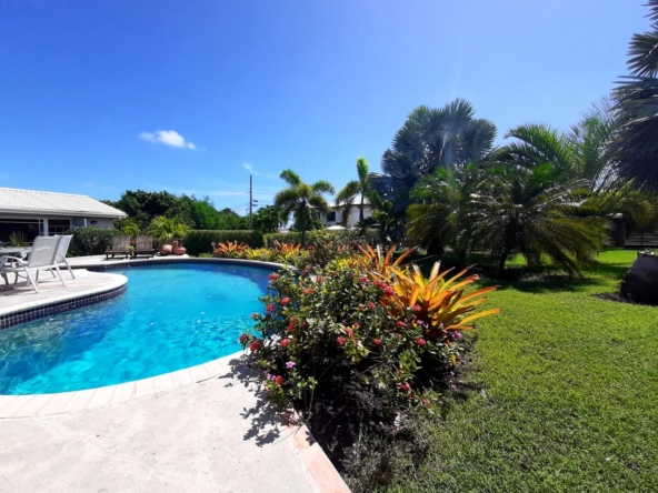 Landscaped garden surrounding the Hidden Gem property