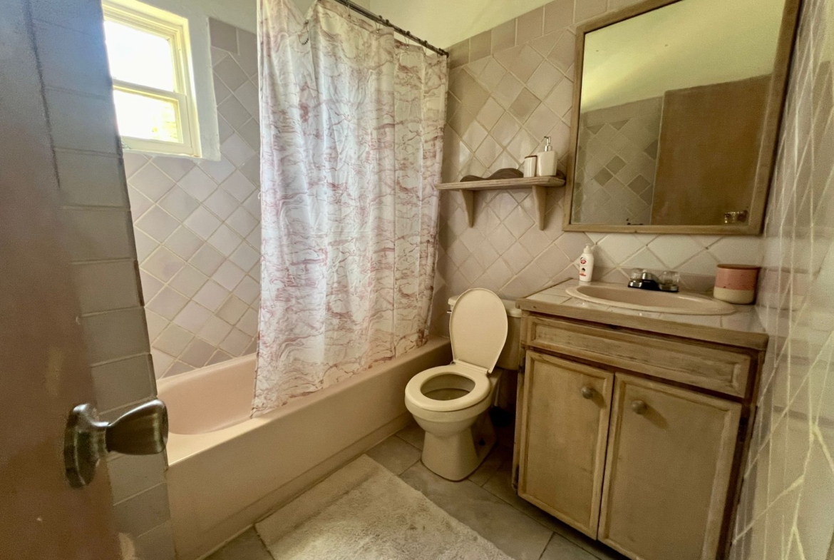Countryside Home for Rent in Swete One