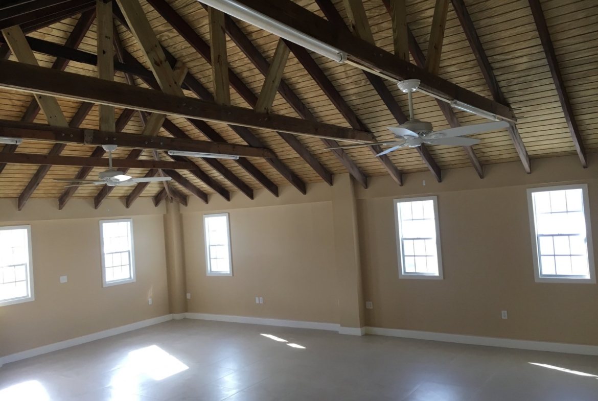 Commercial Space in Falmouth Harbour in Reduced Rent