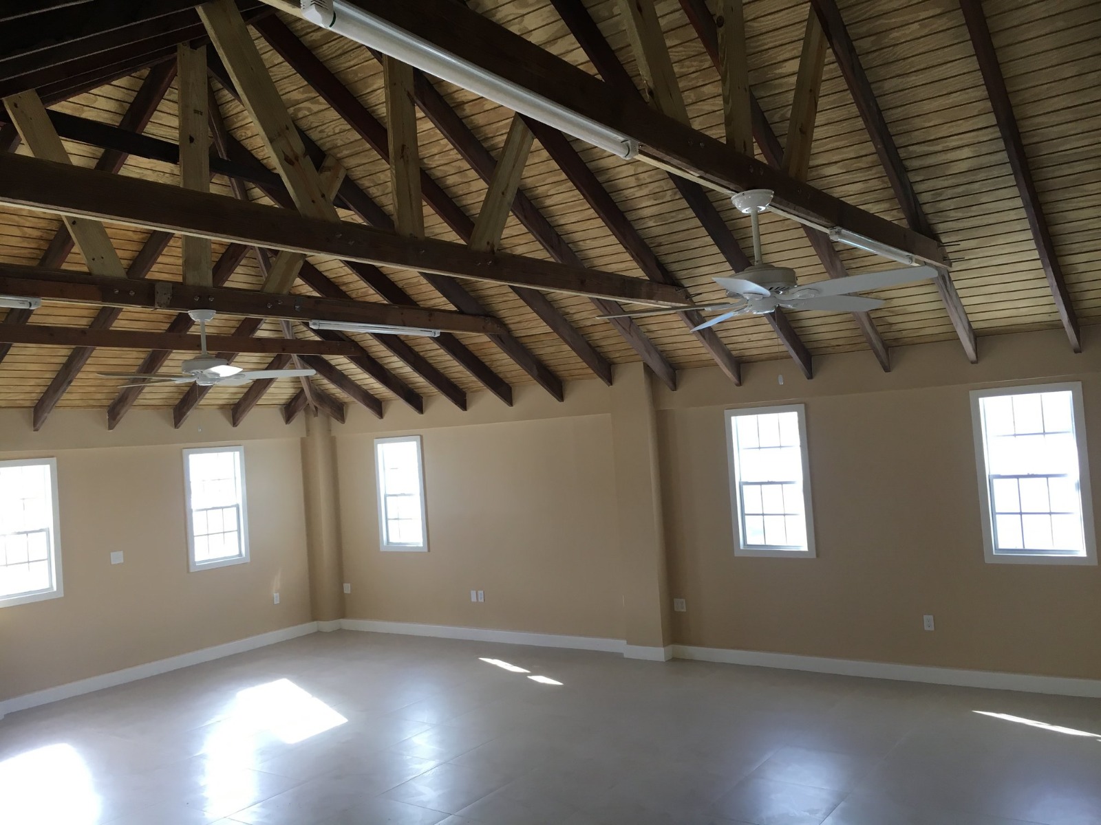 Commercial Space in Falmouth Harbour in Reduced Rent