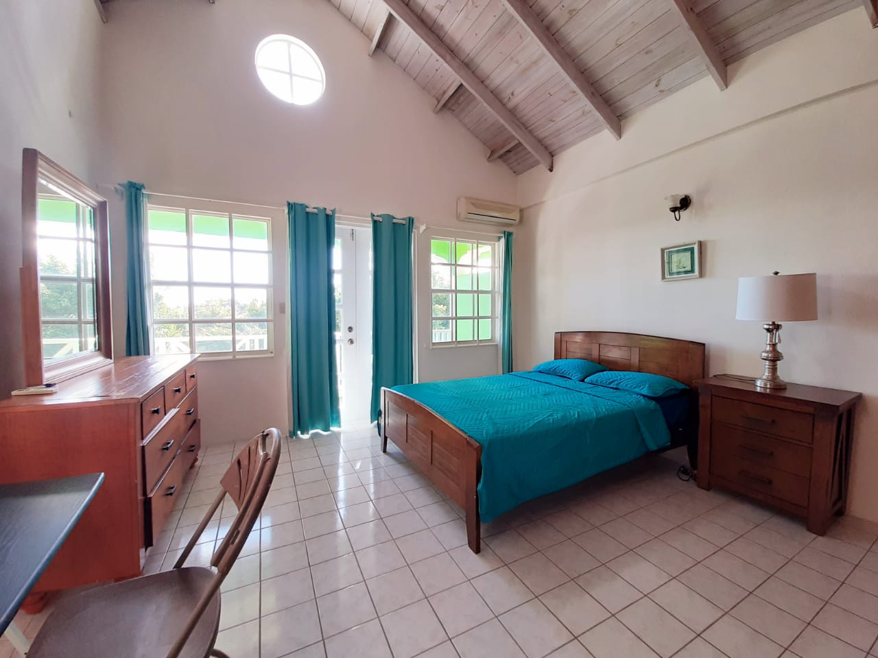 Fully furnished 1Br 1 Bath Apartment located in fully furnished 1Br 1 Bath Apartment located in Hodges Bay Antigua