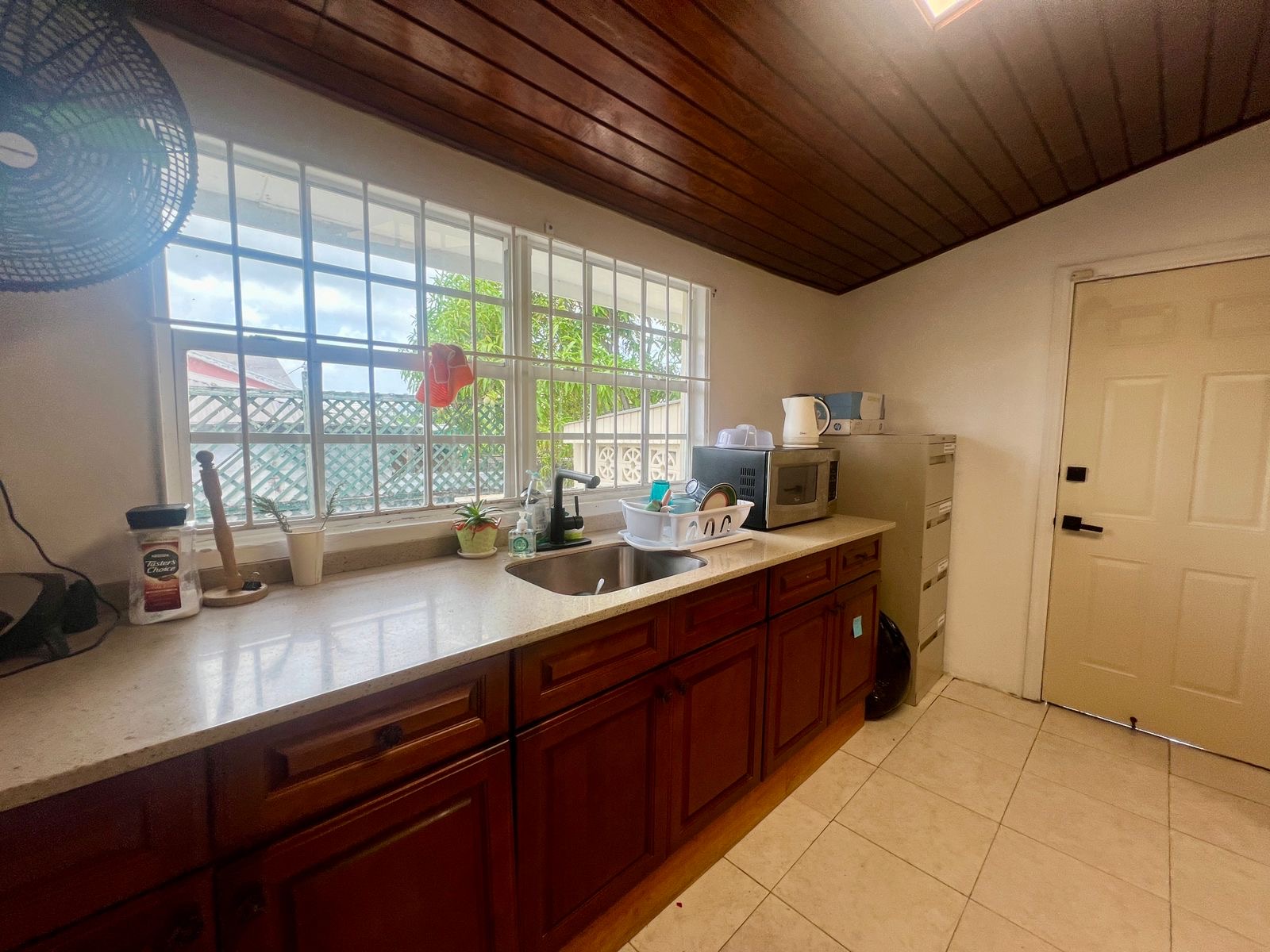 Antigua Commercial Space for Rent
