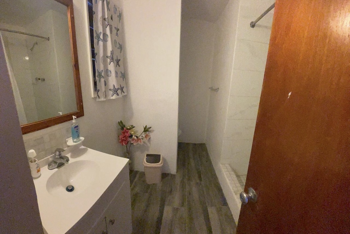 Home for Rent: Sunset Apartments Antigua - Bathroom