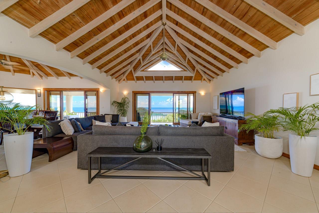 short-term rental properties in Antigua - Living Room