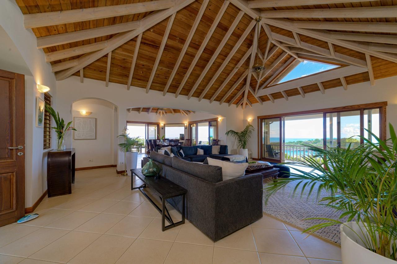 short-term rental properties in Antigua - Living