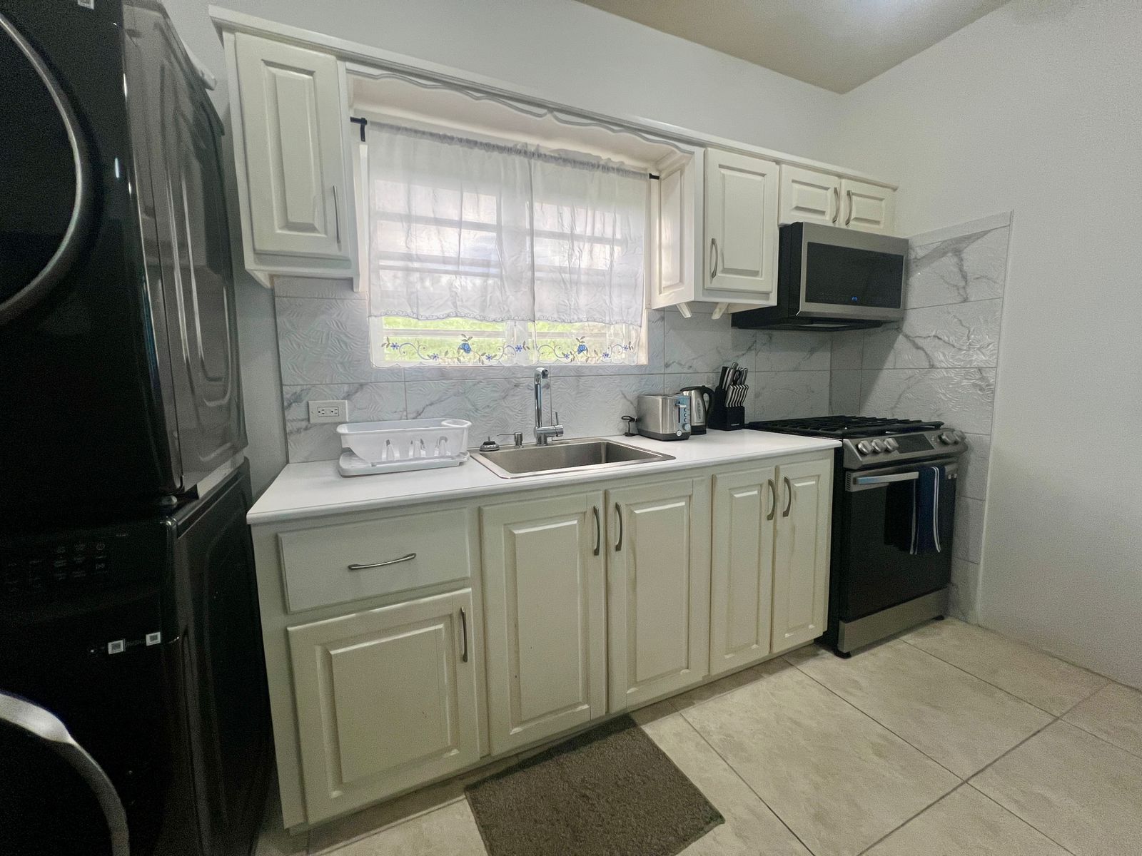 Apartment for just $1400/month.