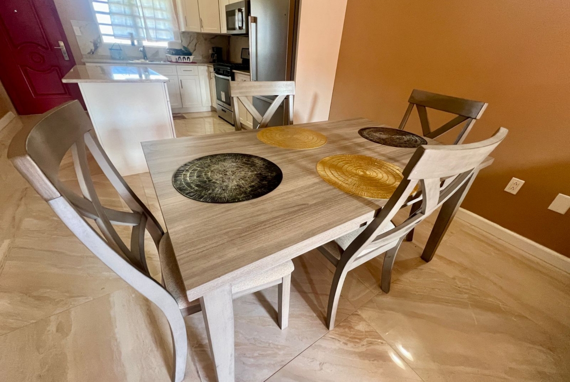 Spacious 2-Bedroom Apartment with Stunning Views