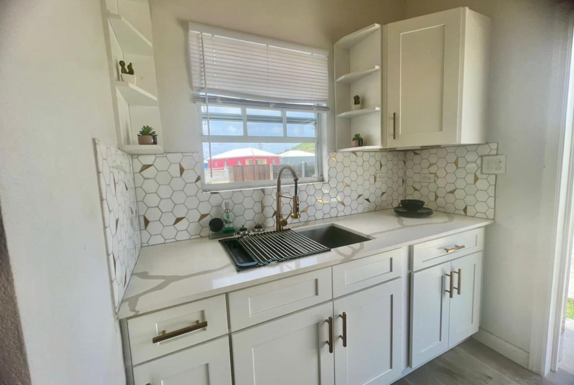 Kitchen view of pet-friendly house for rent in Paynters