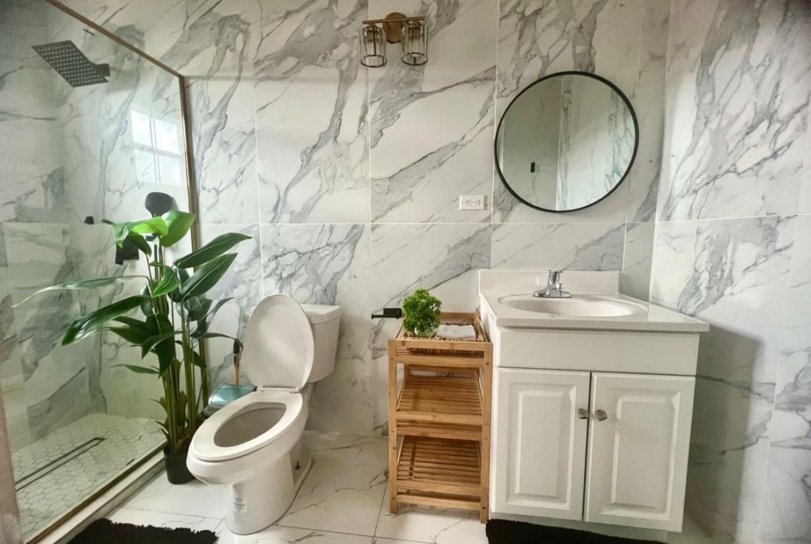 Stylish bathroom in Paynters home