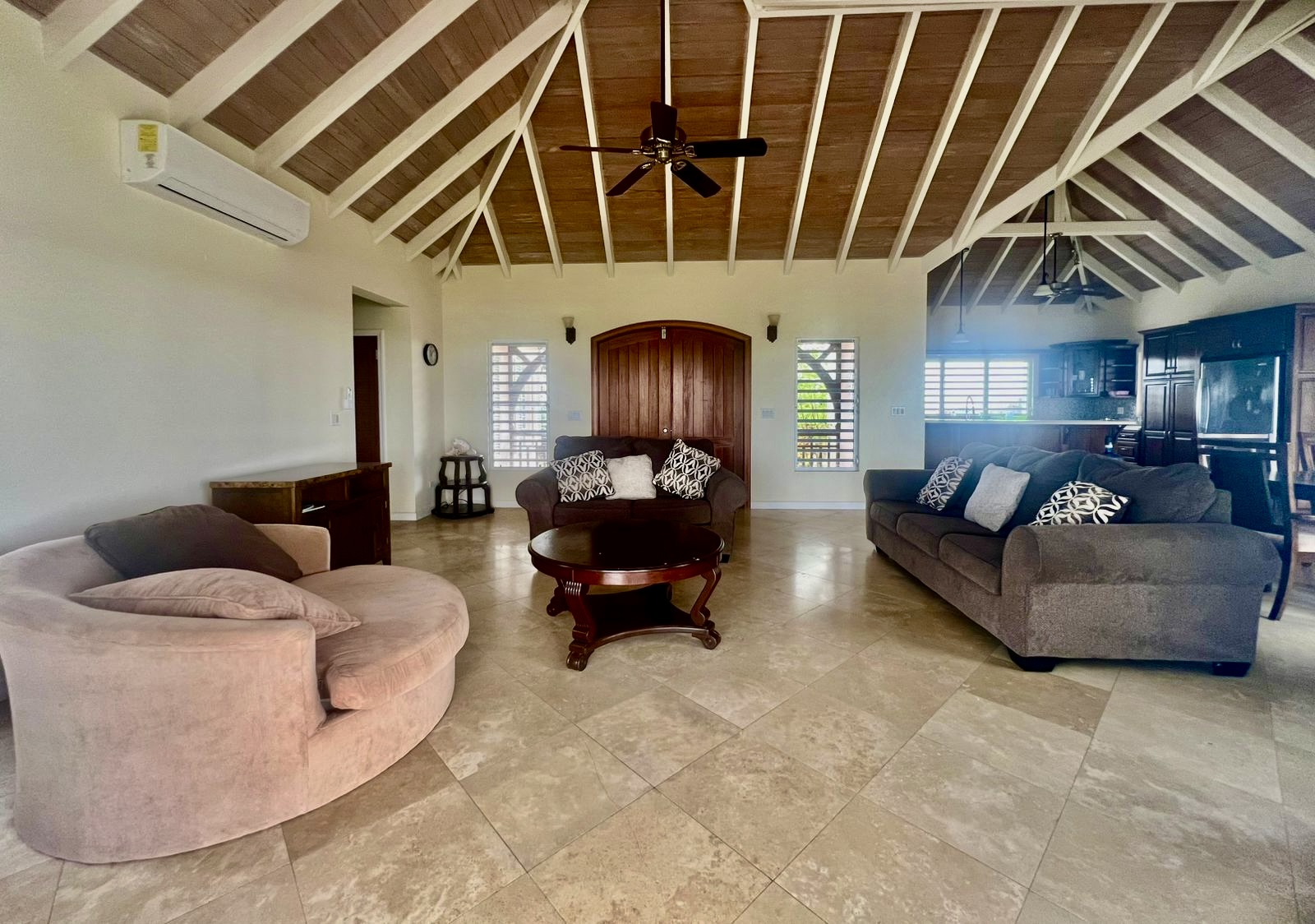 Cedar Valley Heights House for Rent - Living Room Full View