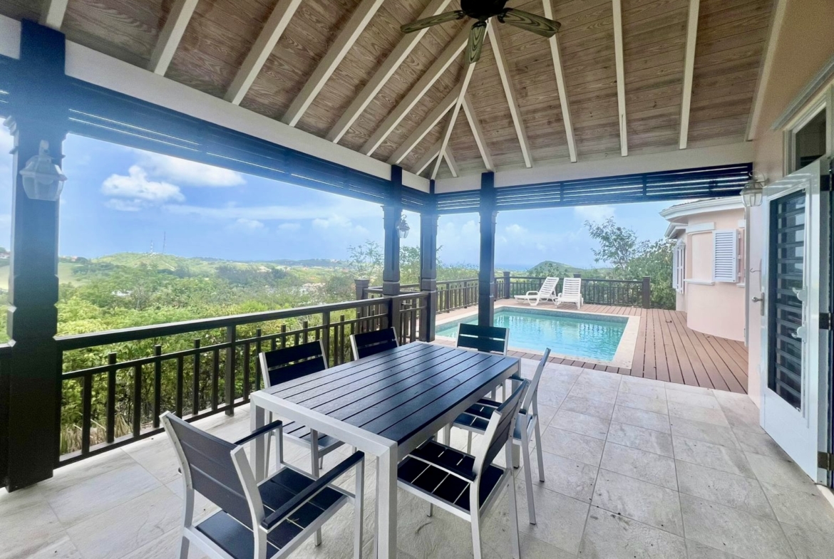 Cedar Valley Heights House for Rent - Balcony