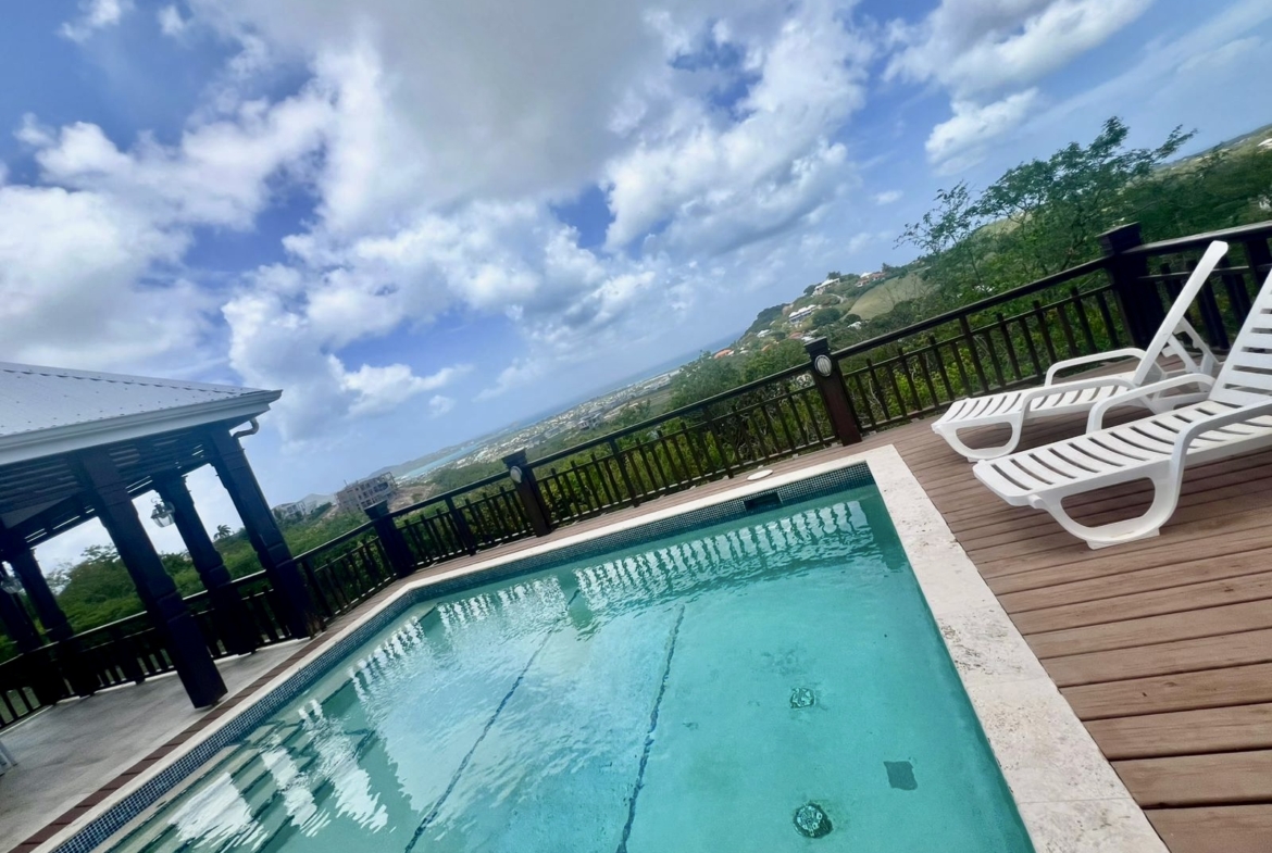 Cedar Valley Heights House for Rent - Swimming Pool