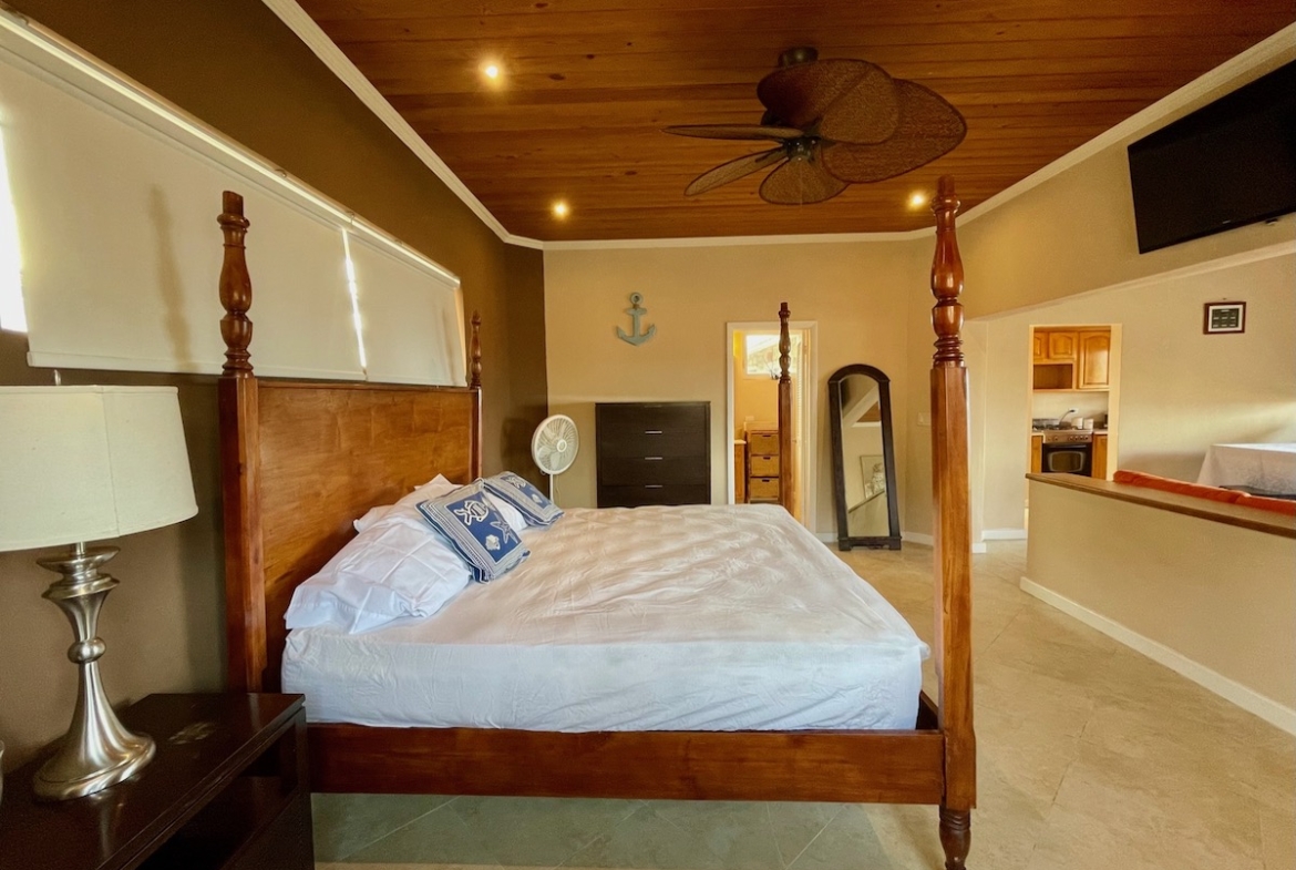 Antigua real estate beachfront cottage for Rent in Hodges Bay