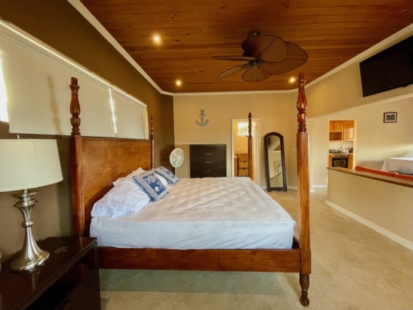 Antigua real estate beachfront cottage for Rent in Hodges Bay