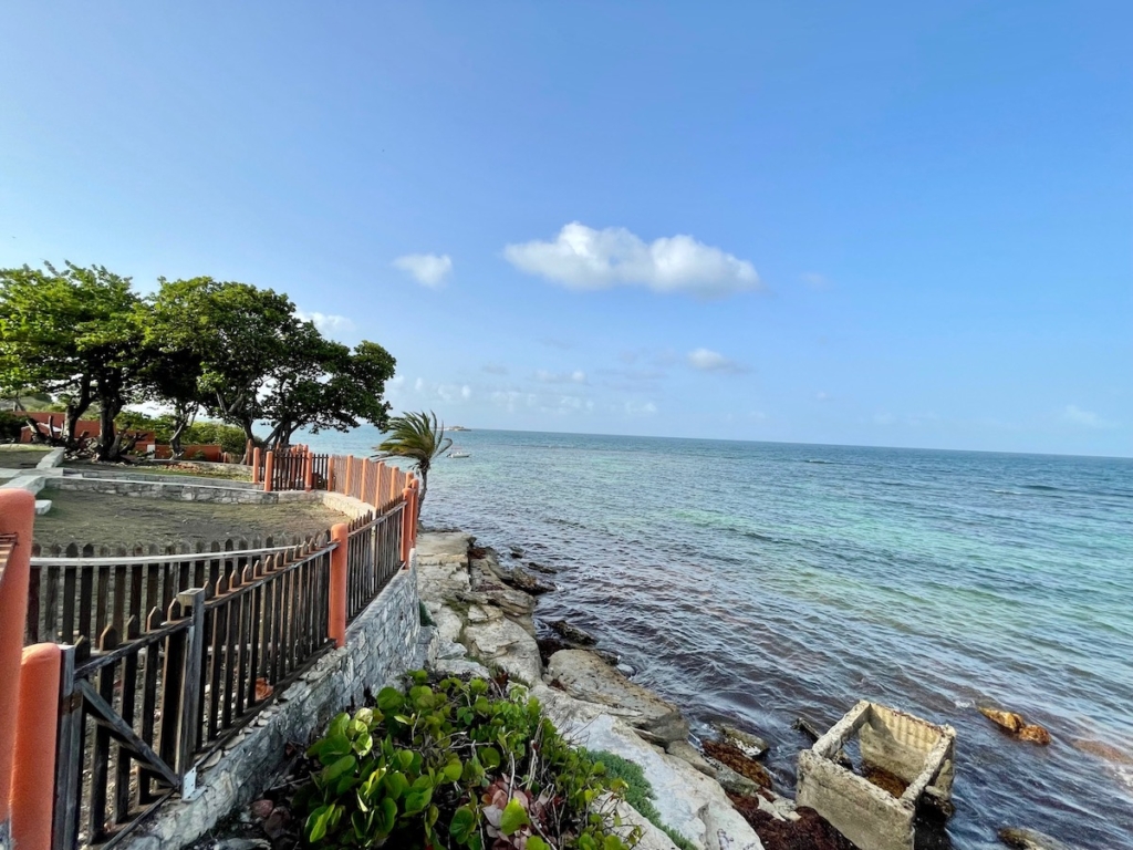 beachfront cottage for Rent in Antigua