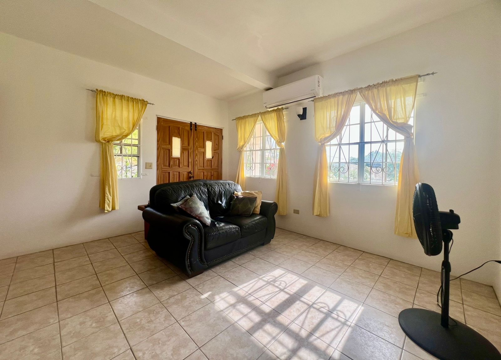 Elegant living room with high-end finishes