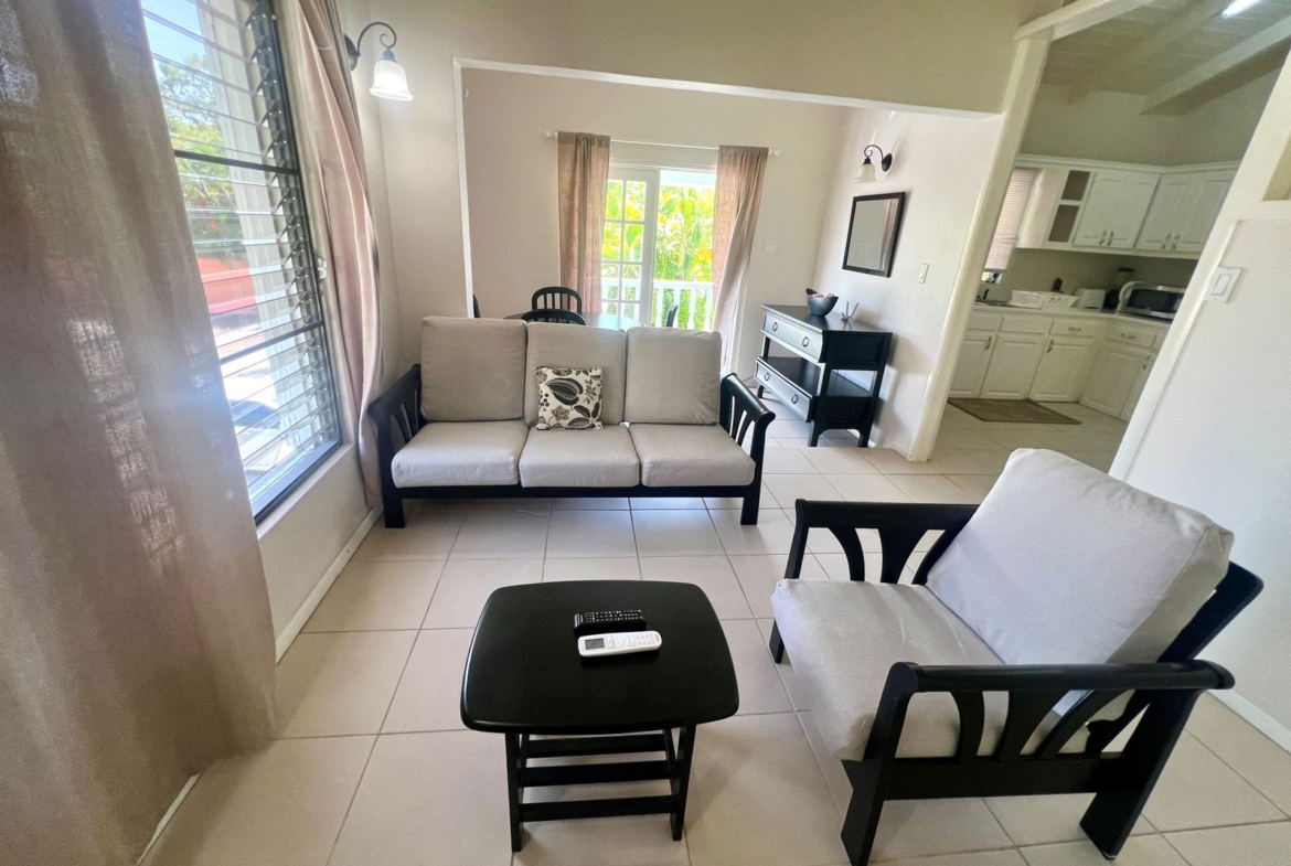 Living room in Whitegate Apartment 5