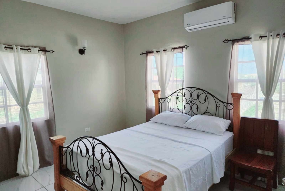 4BR house in Antigua for sale