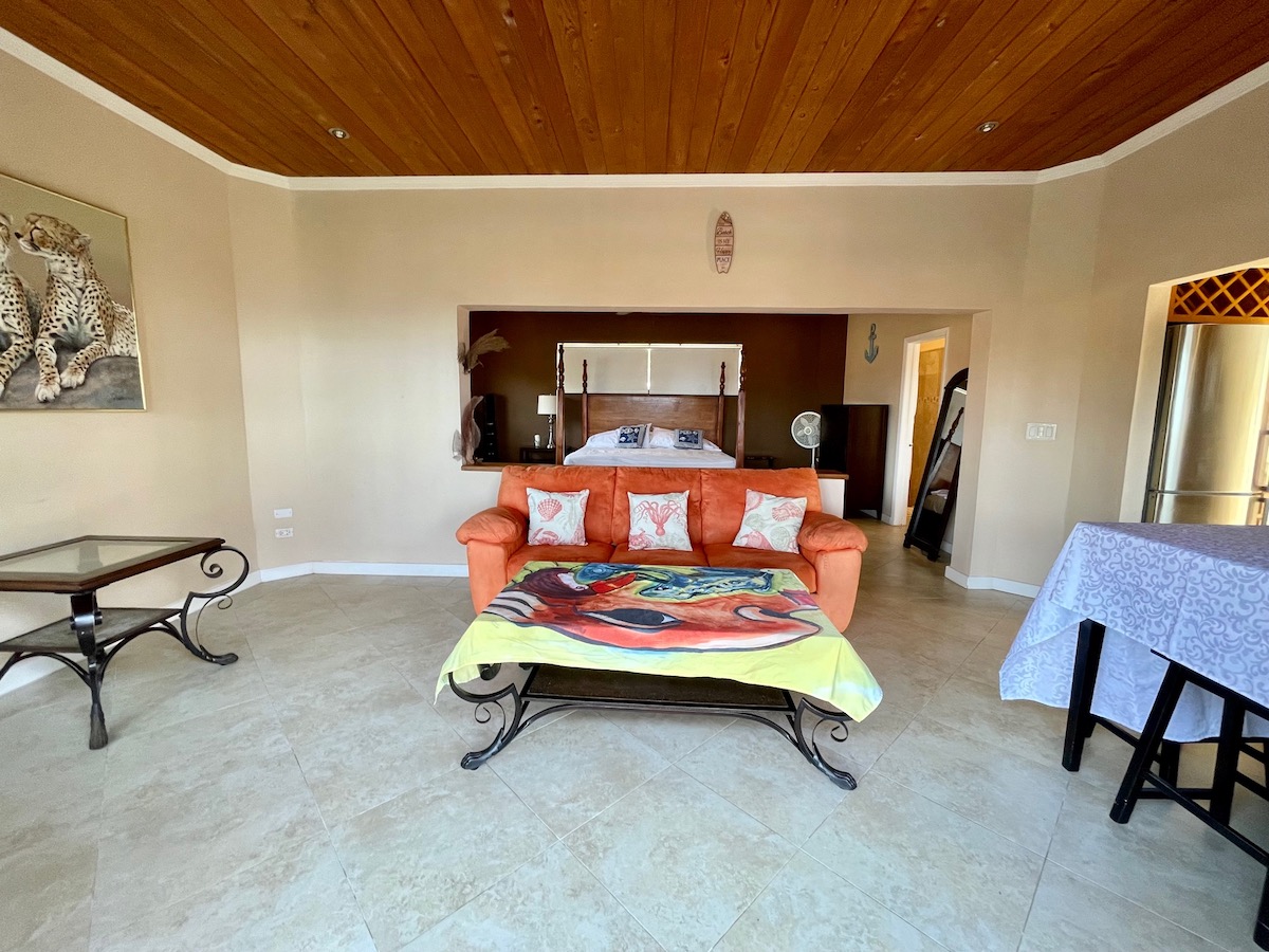 Cozy seaside cottage in Antigua real estate listing