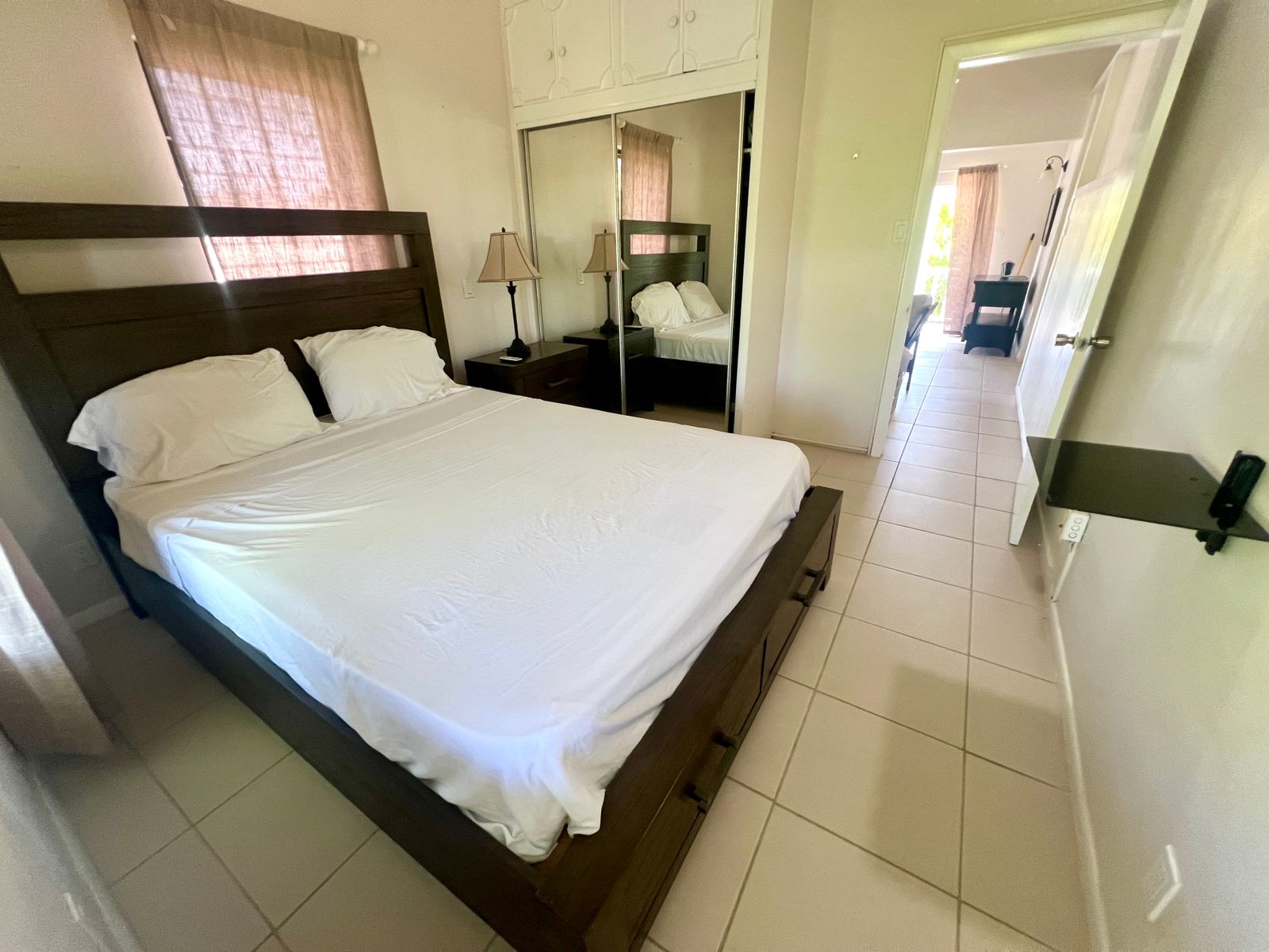 Comfortable in furnished apartment