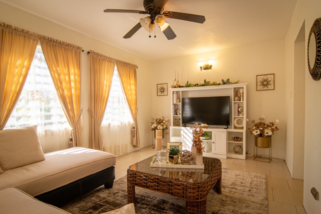 3BR House for Rent in Antigua - Living Room