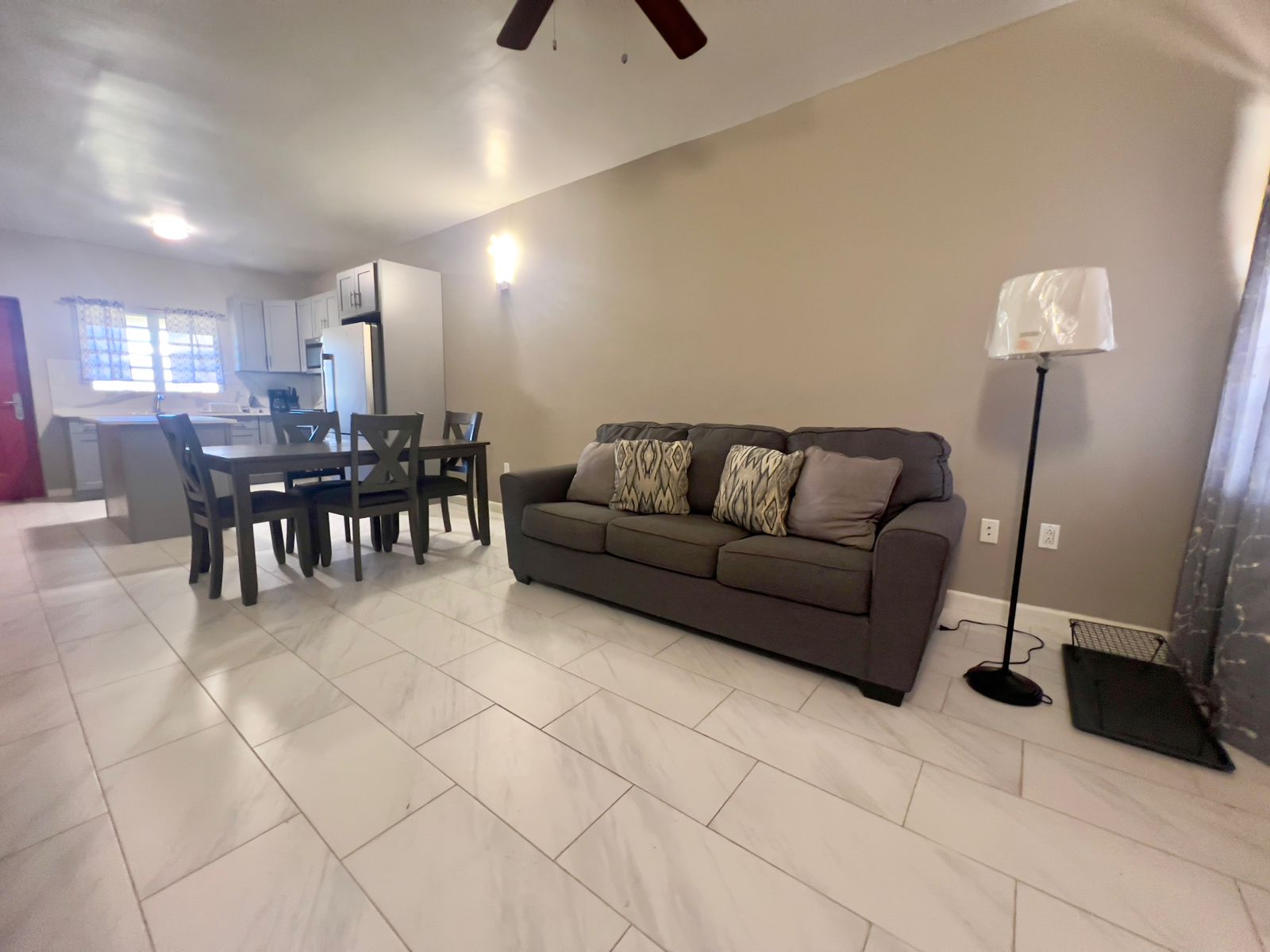 Royal Rose Apt 1A (Lower Floor)