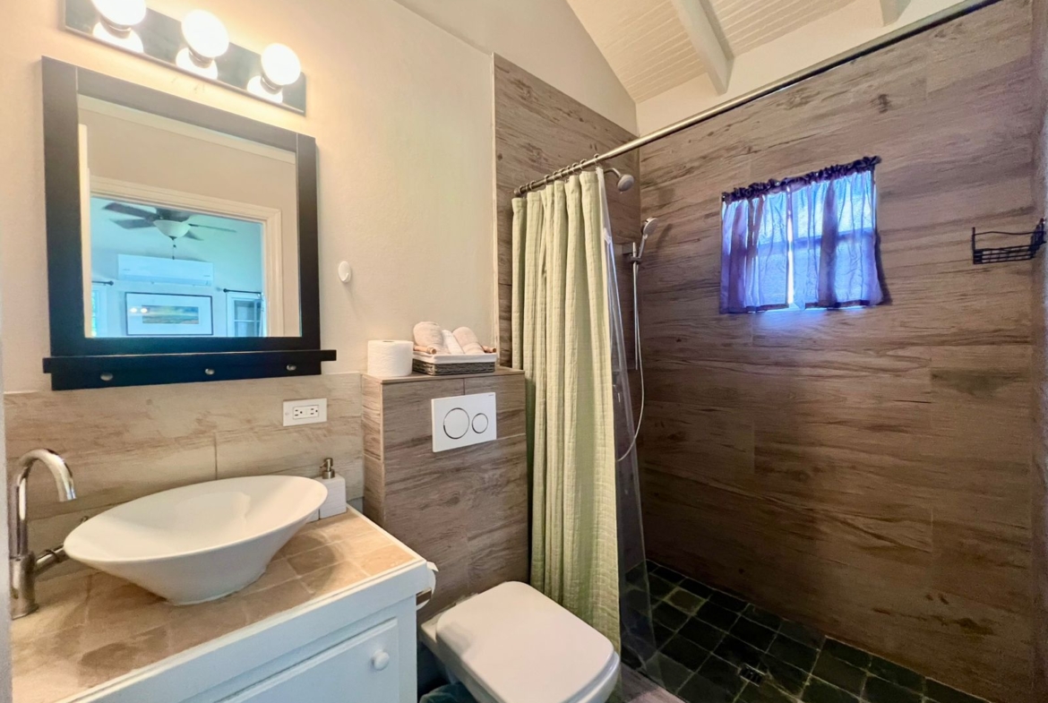 Bathroom in 2-bathroom Royal Gardens cottage for rent in Antigua