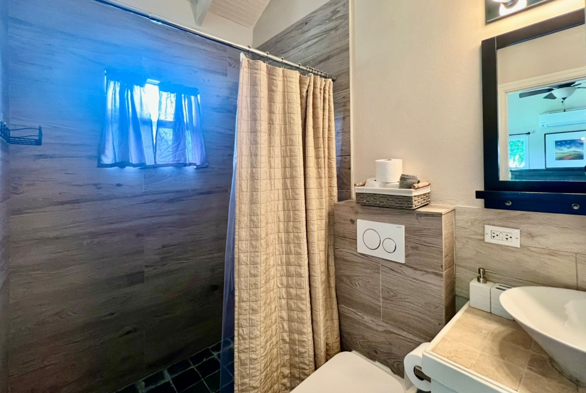 Bathroom in 2-bathroom Royal Gardens cottage for rent in Antigua